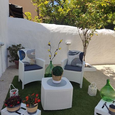 Casa Vacanze Con Giardino I Girasoli - Cin It 09006 - 9 C 2000 R4042- ソルソ エクステリア 写真