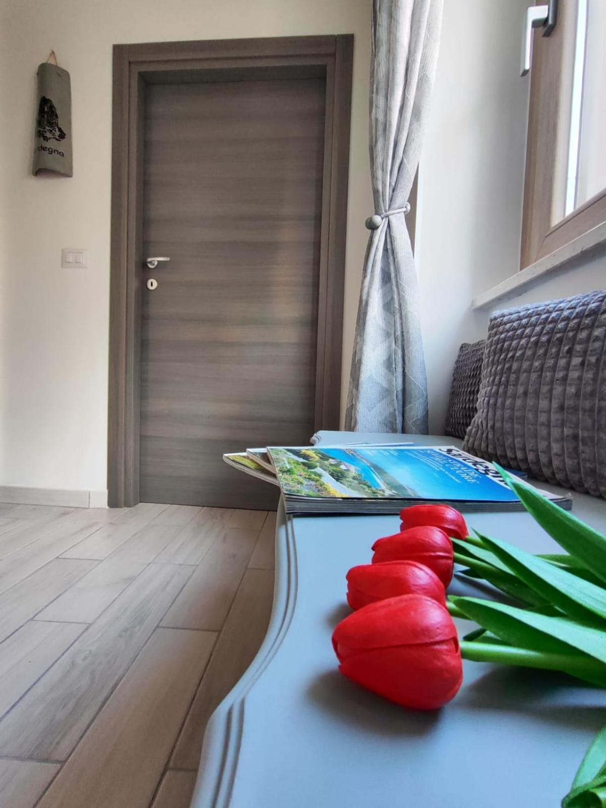 Casa Vacanze Con Giardino I Girasoli - Cin It 09006 - 9 C 2000 R4042- ソルソ エクステリア 写真